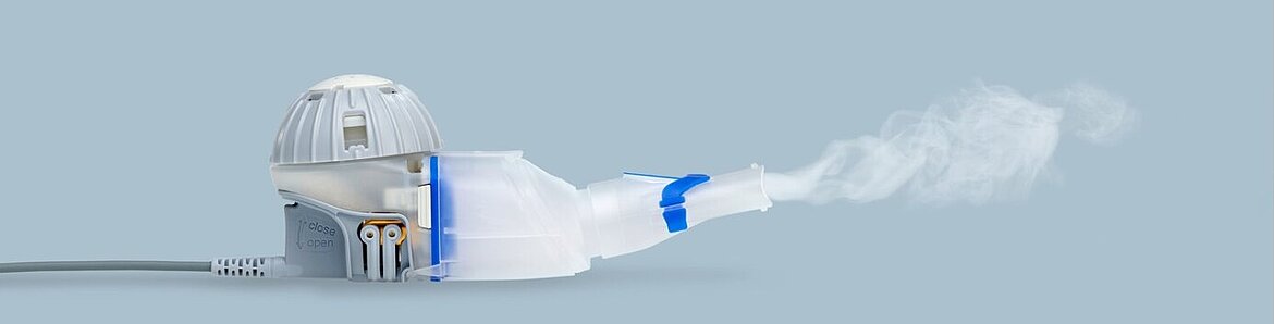 Aerosolerzeugung mit einem eFlow® Technology Vernebler (Bild: PARI Pharma GmbH)