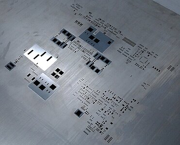 Immer mehr Funktionalitäten integrieren und gleichzeitig kleiner und leichter werden – das sollen moderne Elektronikbaugruppen heute leisten, um die Entwicklung fortschrittlicher Kommunikationstechnologien und High-End Datenübertragung zu ermöglichen.