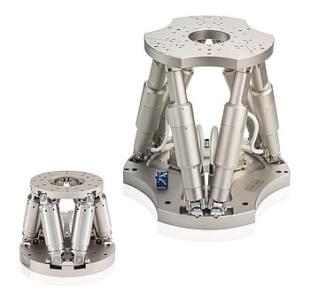 Einige Hexapodenserien bieten vakuumtaugliche Varianten bis zu  10-6 hPa (HV), wie der H-811.I2 für Geschwindigkeiten bis zu 20 mm/s (links) oder der H-850 für Nutzlasten bis zu 250 kg.